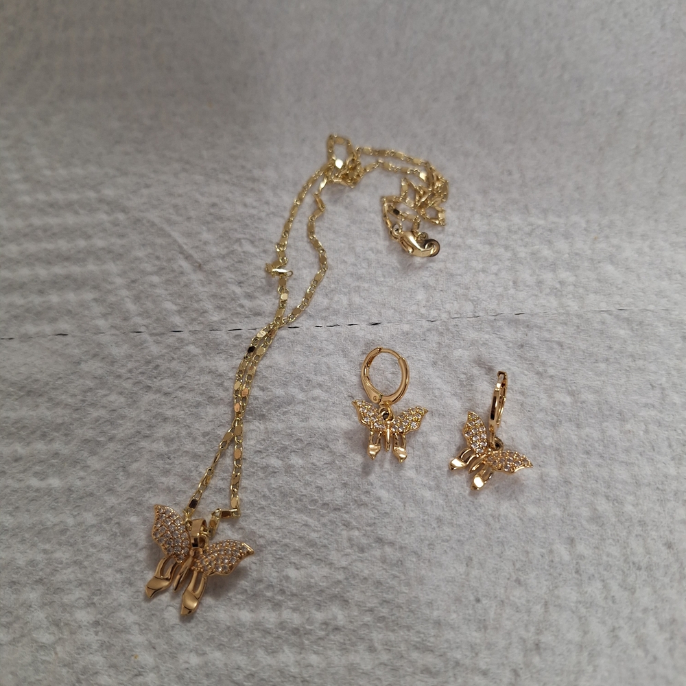 Elegant Gold Butterfly Jewelry Set